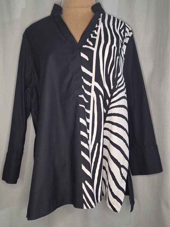 Chico's Tops - Chicos Women's Black & White Zebra-Panel V-Neck Long Sleeve Blouse Size 18